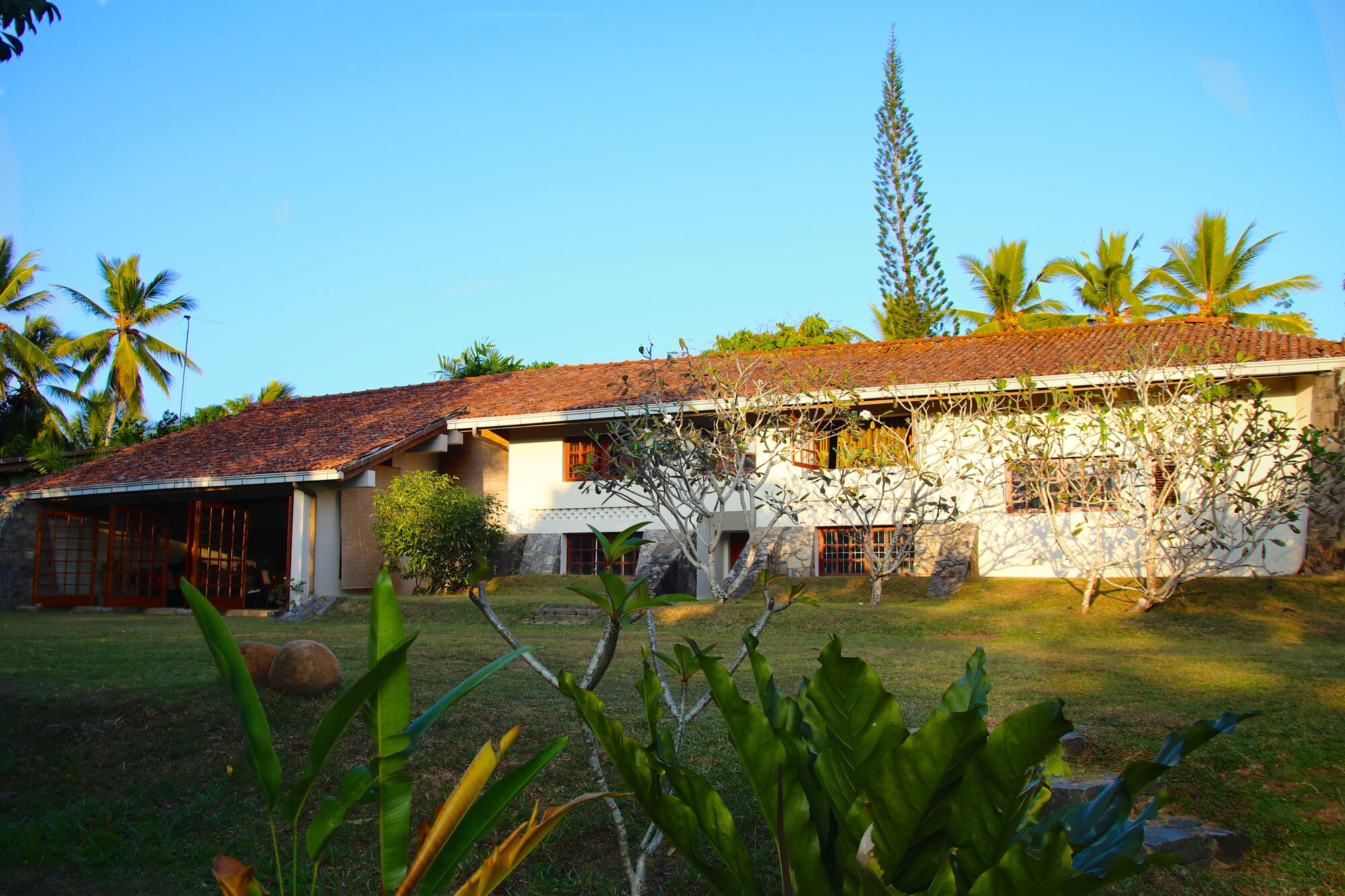 Villa Samithru Exterior